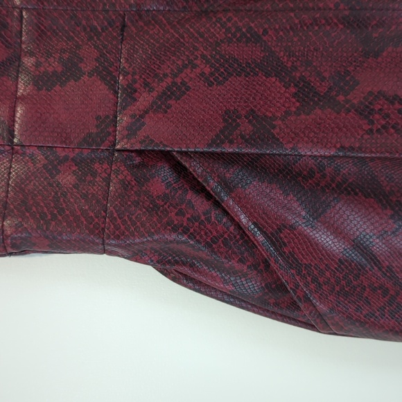 Zara Faux Leather Red Snakeskin Mini Skirt - Picture 3 of 5